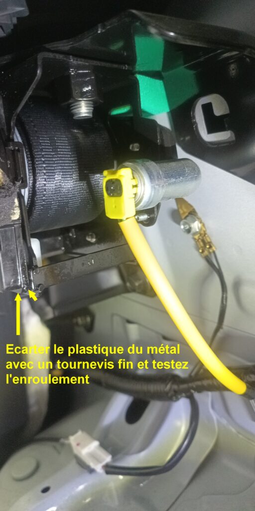 Enrouleur ceinture Mazda CX3 - Tuto