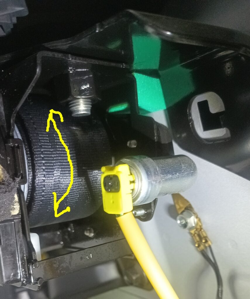 Enrouleur ceinture Mazda CX3 - Tuto