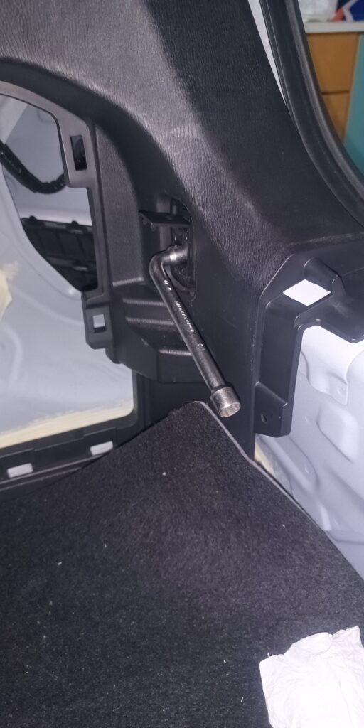 Enrouleur ceinture Mazda CX3 - Tuto