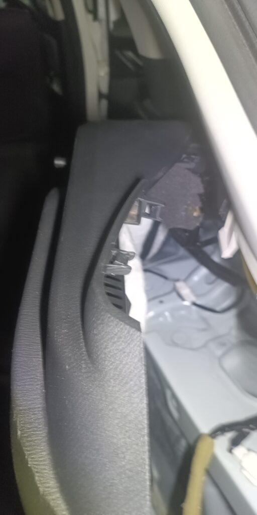 Enrouleur ceinture Mazda CX3 - Tuto