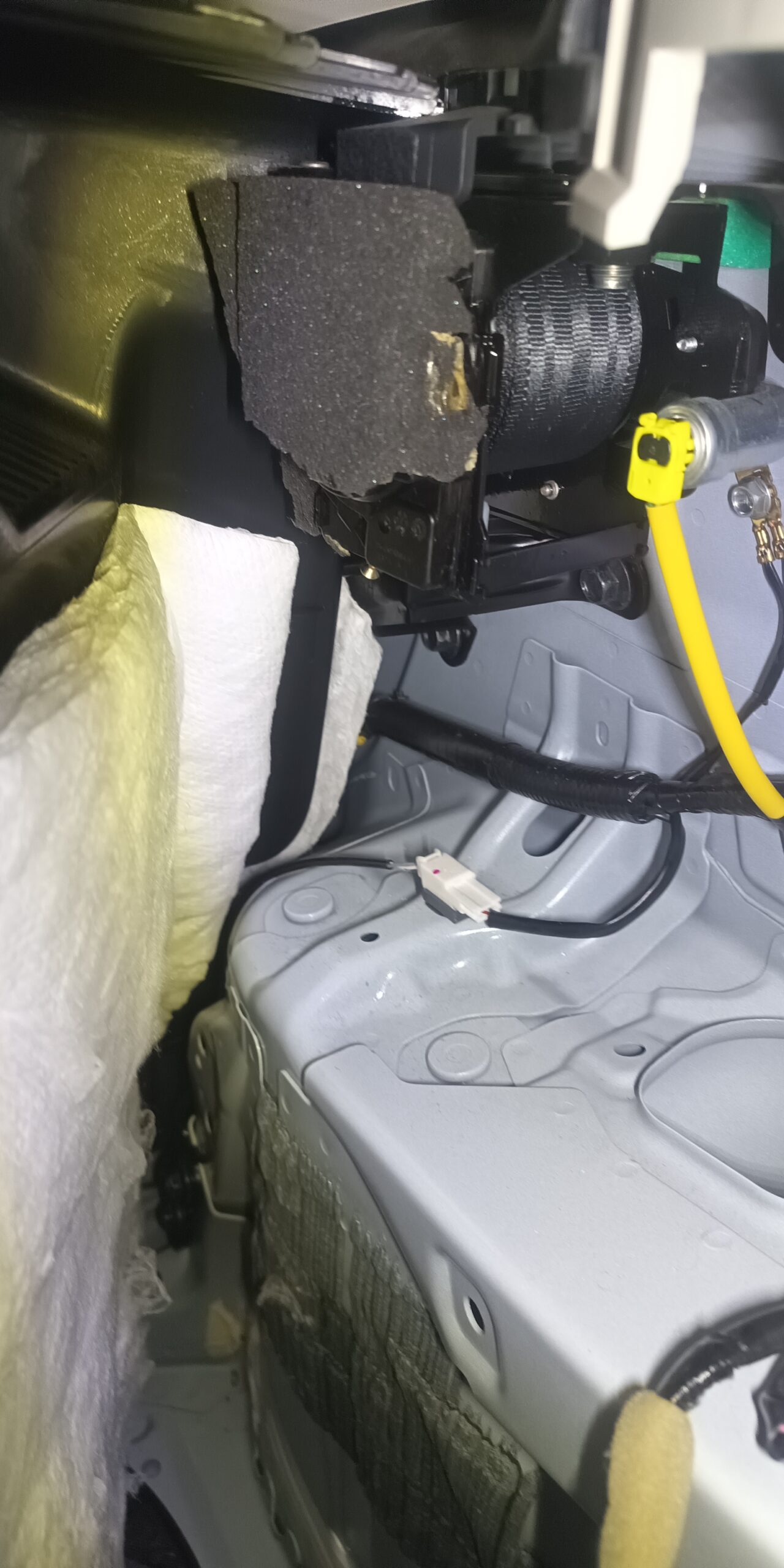 Enrouleur ceinture Mazda CX3 - Tuto